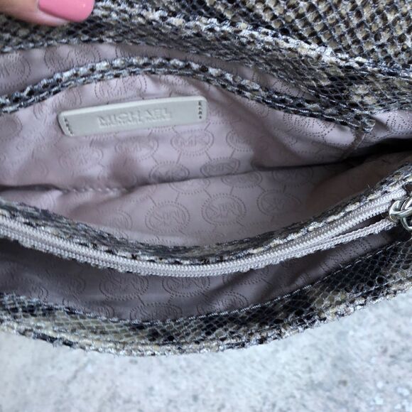 Michael Kors bag   - Picture 4 of 4